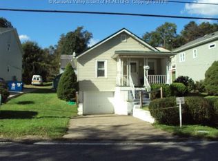 951 Lincoln Dr, South Charleston, WV 25309