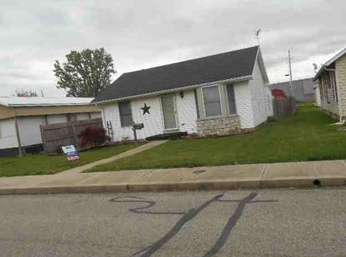 2nd image of 1234 1/2 N Cherry St