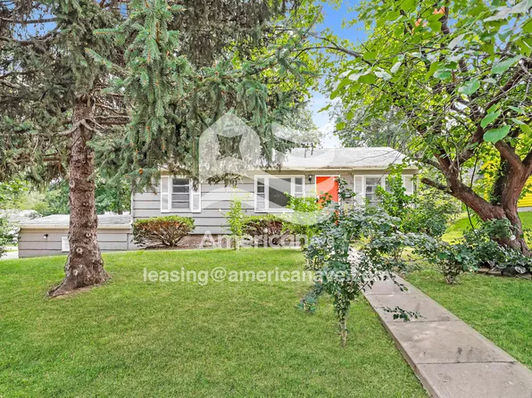 9811 E 29th St S, Independence, MO 64052