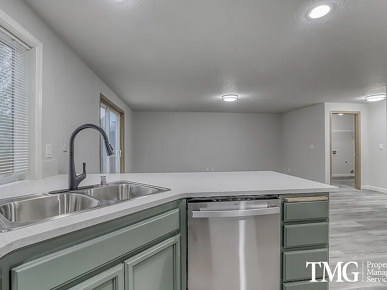 3708 NE 98th St — Photo 11