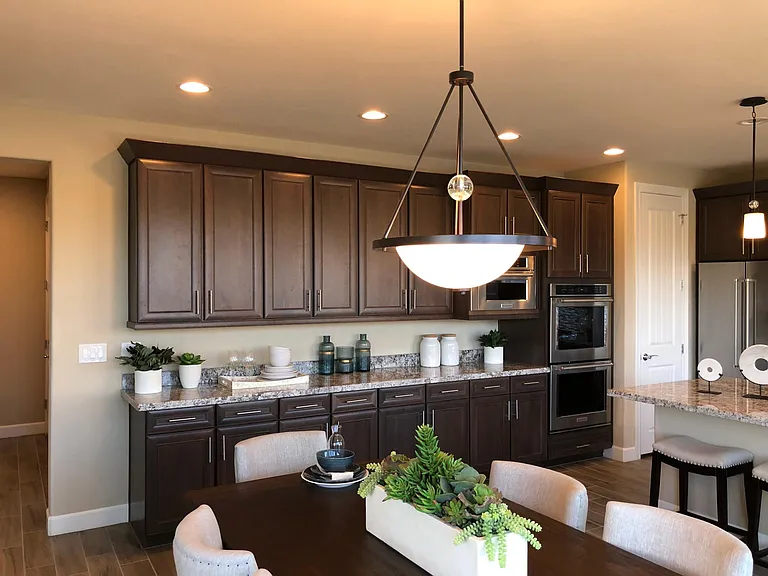 949 W Angel Dr — Photo 8