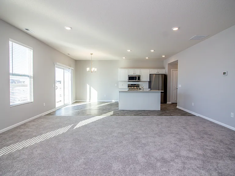 1003 W Hamilton Rd N — Photo 9