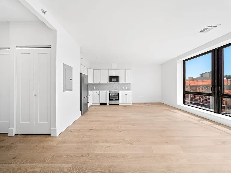 865 Rogers Ave #402 — Photo 6