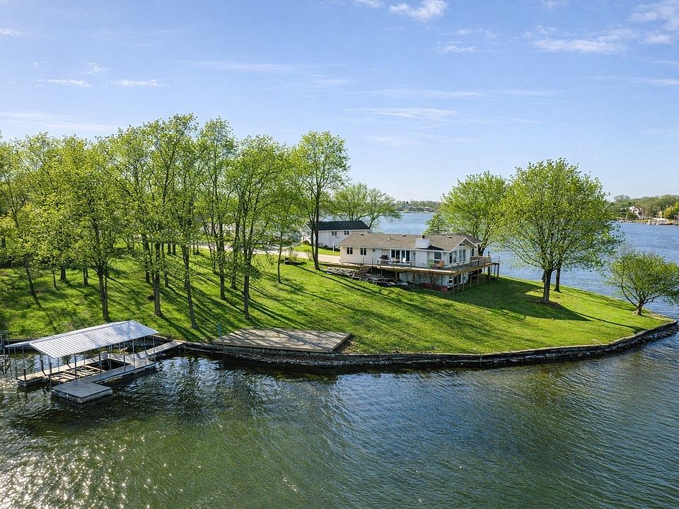 1st image of 313 Bee Tree Ln