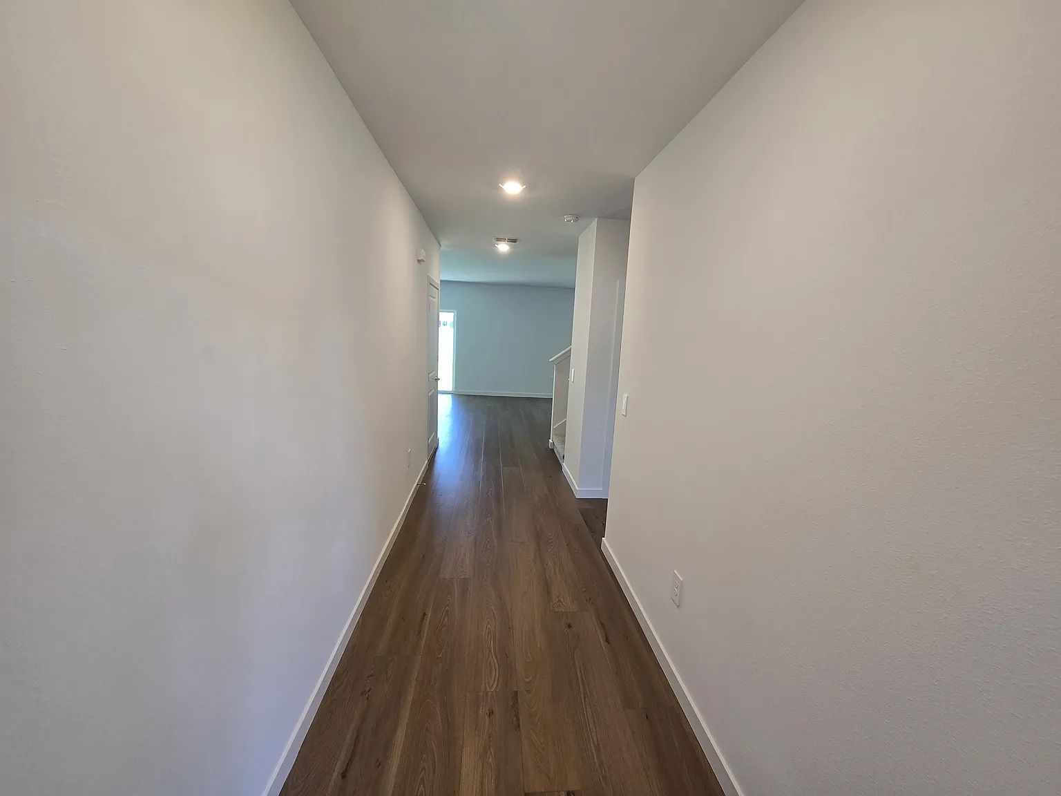 5 bed, 2451 sqft, $2,800 — Photo 4