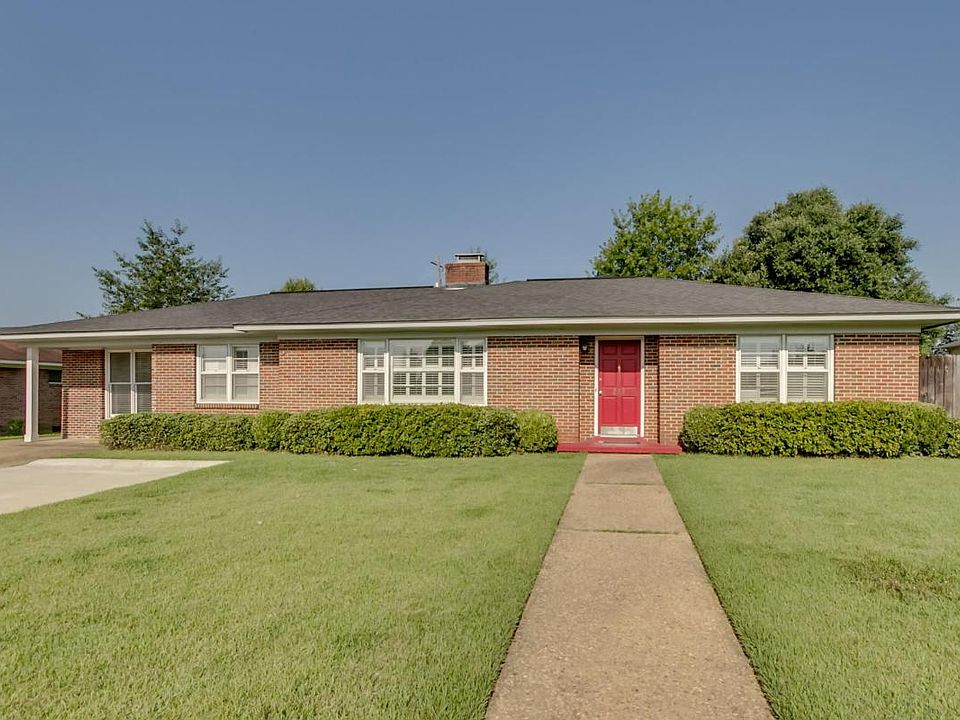 1st image of 237 Cedar Crst #237