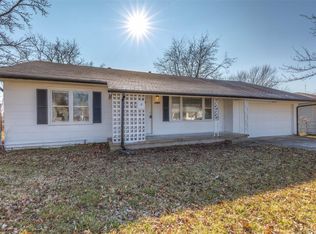 925 W Midway Ave N, Broken Arrow, OK 74012