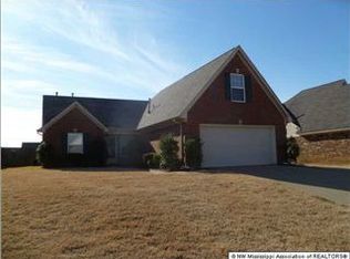 1717 Cherry Creek Dr, Southaven, MS 38671