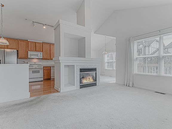 4th image of 227 Rosehall Dr