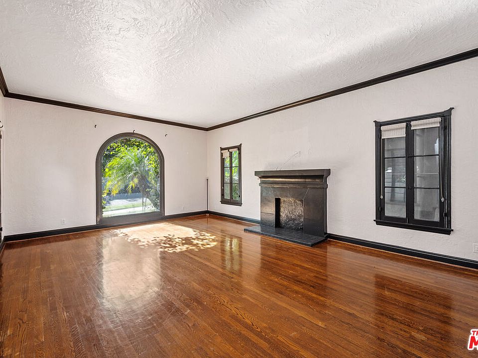 1st image of 456 Smithwood Dr
