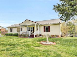 1965 Country Club Rd, Hurt, VA 24563