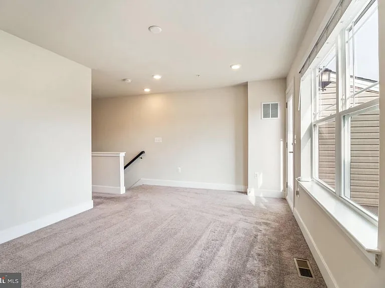 11687 Emily Dickinson Pl — Photo 26