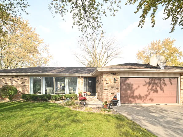 881 Gettysburg Ct, Bourbonnais, IL 60914