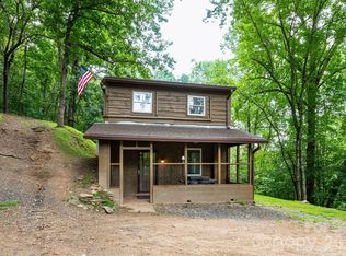 210 Sunset Farm Rd, Whittier, NC 28789
