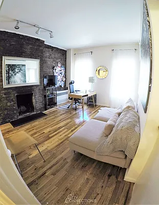 Rented by City Connections Realty | media 3