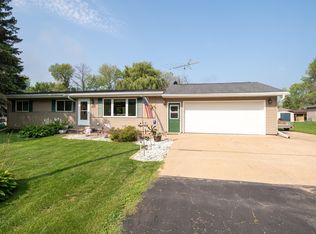 414 S 2nd St, Winneconne, WI 54986