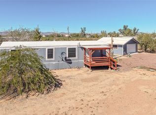 5384 W Brook Dr, Golden Valley, AZ 86413