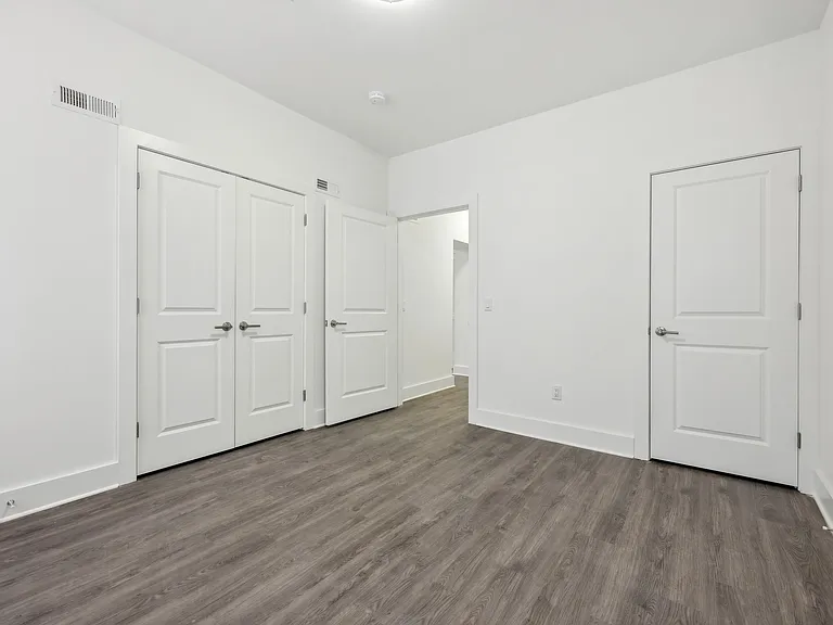 446-450 Irvine Turner Blvd #3D — Photo 7