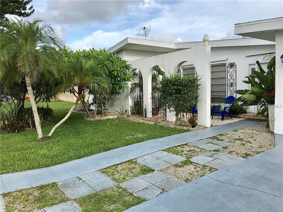1st image of 22095 Laramore Ave