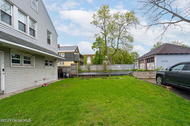 5th image of 26 Sacandaga Road