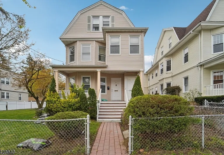 50 Riggs Pl #2 — Photo 1