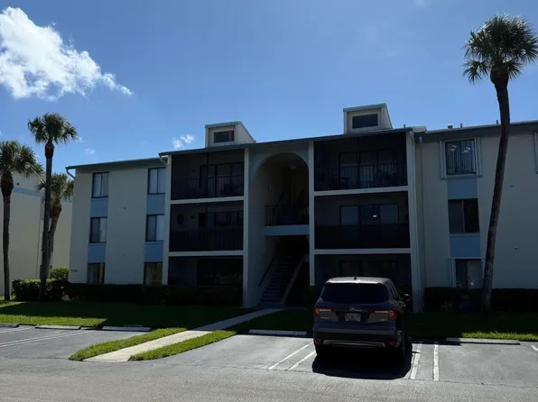 1110 Green Pine Blvd APT C2, West Palm Beach, FL 33409