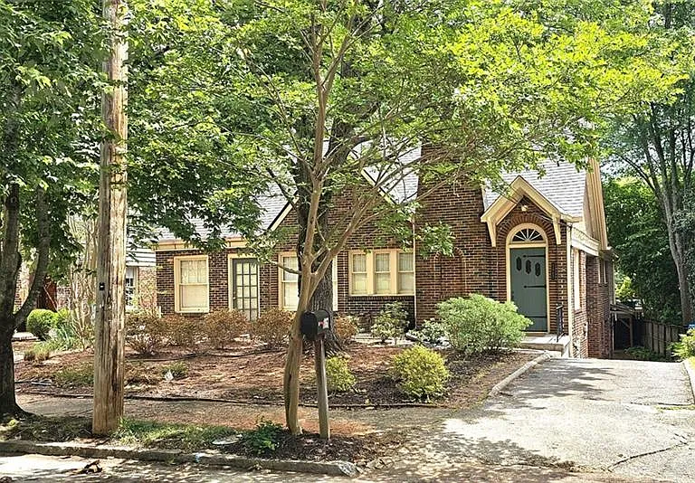 1067 Lanier Blvd NE #B — Photo 9