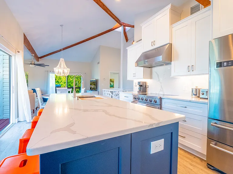 Chef's kitchen , Quartz countertops, soft close doors and drawers.