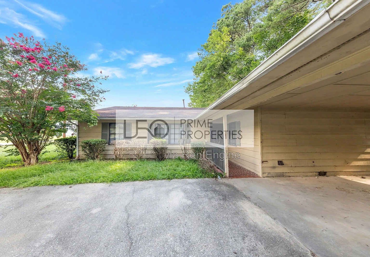 3 bed, 2.0 bath, 1750 sqft, $1,599 — Photo 2