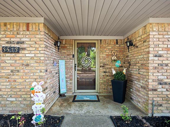 3rd image of 3513 Dudley Rd