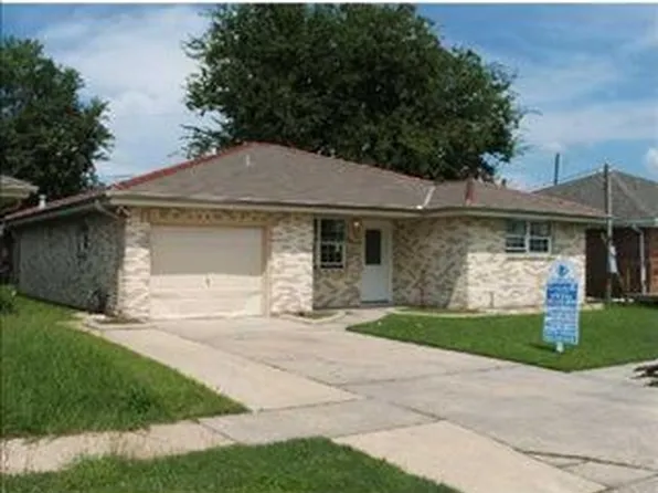 2129 Pirate Dr, Chalmette, LA 70043