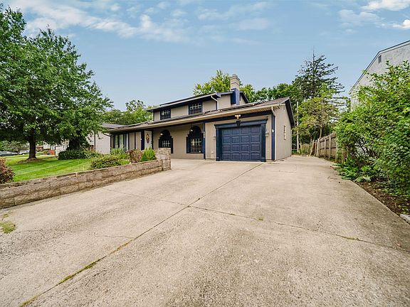 2nd image of 300 Dunbarton Rd