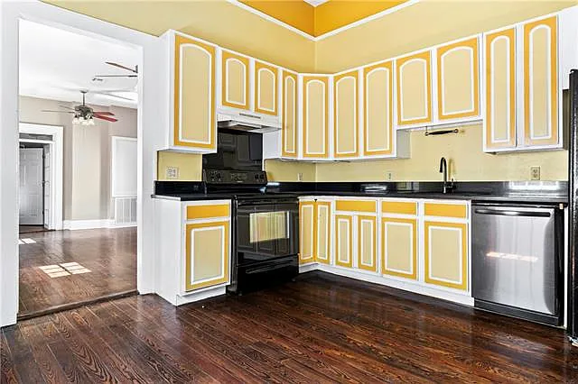 1 bed, 1.0 bath, 800 sqft, $1,800 — Photo 2
