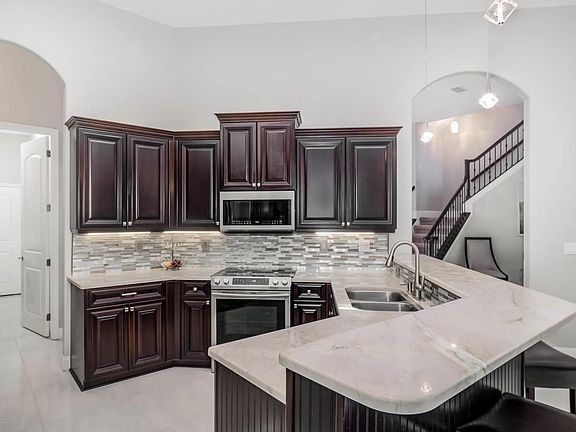 5th image of 3480 Thurloe Dr