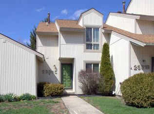 2301 Melrose Dr, Champaign, IL