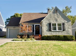 4330 W 70th St, Prairie Village, KS 66208