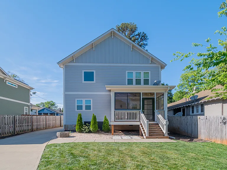 1005 State St — Photo 46