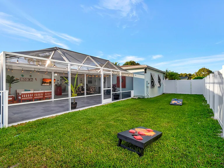 310 Gulfstream Dr — Photo 65