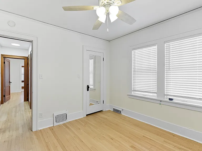 828 N 41st Ave — Photo 12