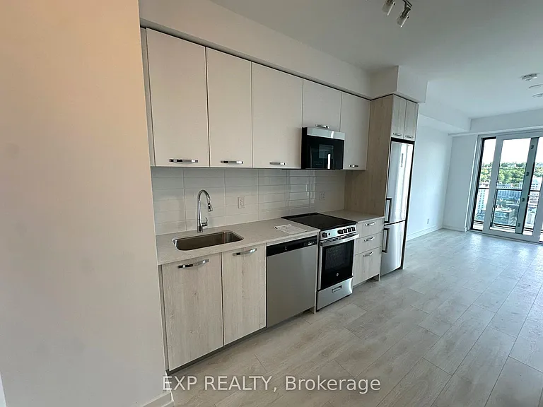 75 James St S #2411 — Photo 3