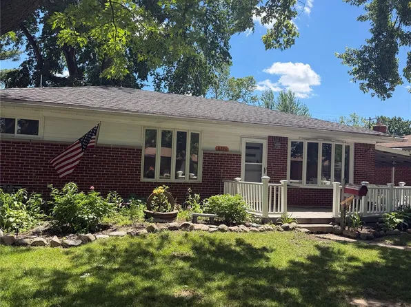 8774 Shannon Dr, Sterling Heights, MI 48314