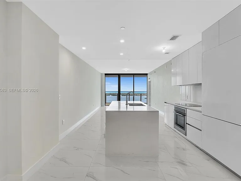 700 NE 24th St #5404 — Photo 7