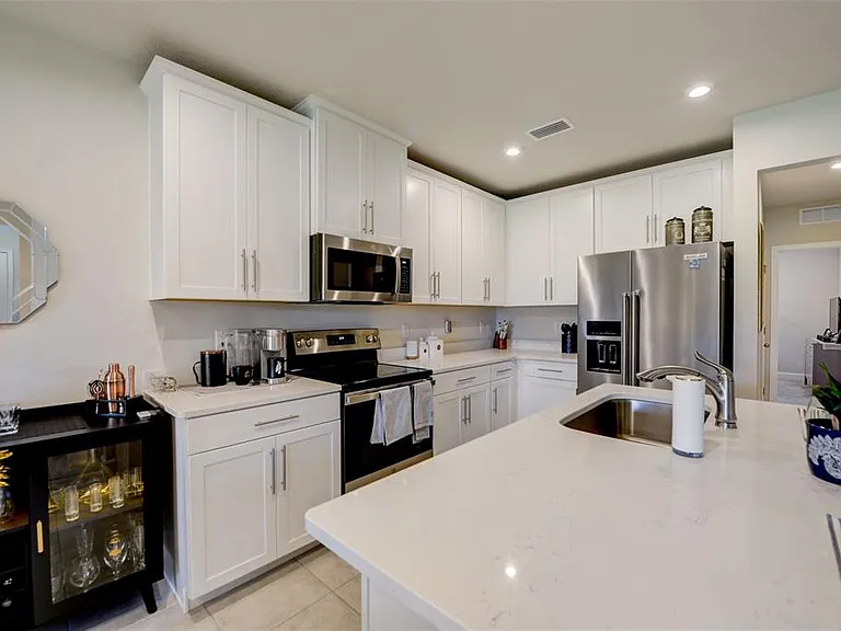 18027 Turning Leaf Cir — Photo 13