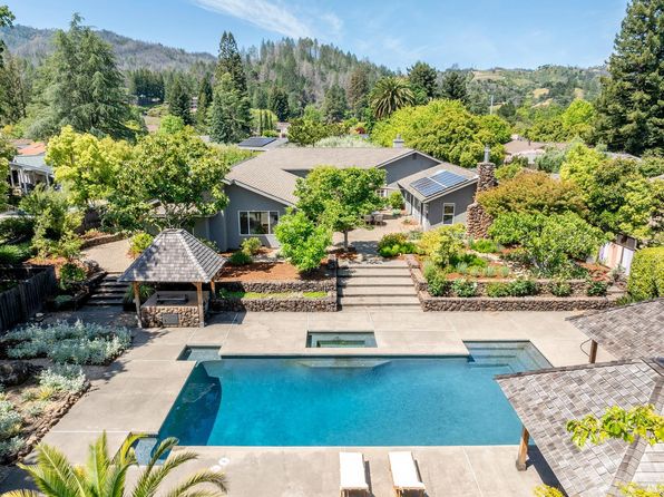 2501 Pinot Way - 5bd/4ba, 3,541 sqft - in Saint Helena, CA