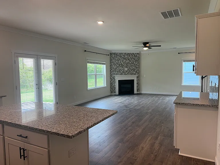 10811 Upland Dr — Photo 3