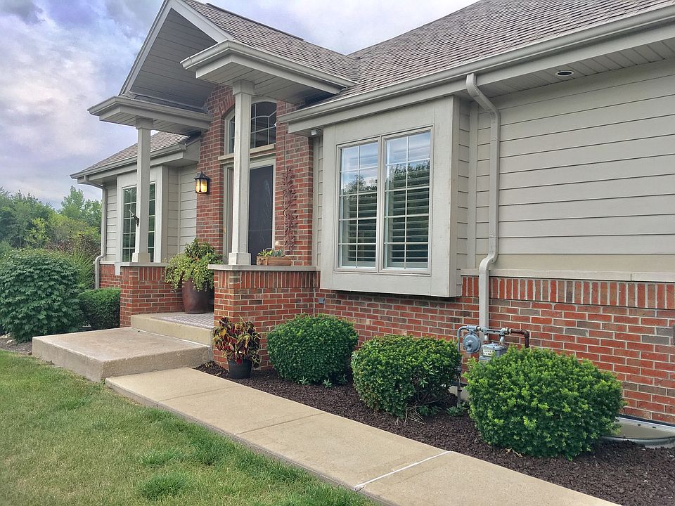 1st image of 706 River Place Dr
