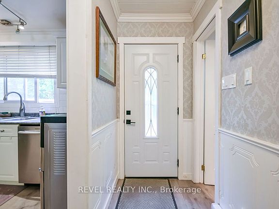 4th image of 1112 Shamrock Marina Rd