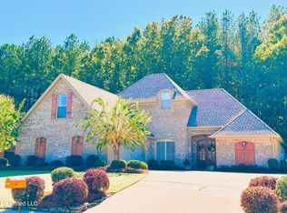 446 Edgewood Xing, Brandon, MS 39042
