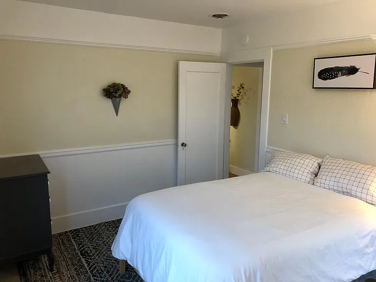 2511 J St — Photo 9