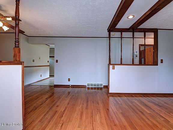 4th image of 1077 Dotland Cir
